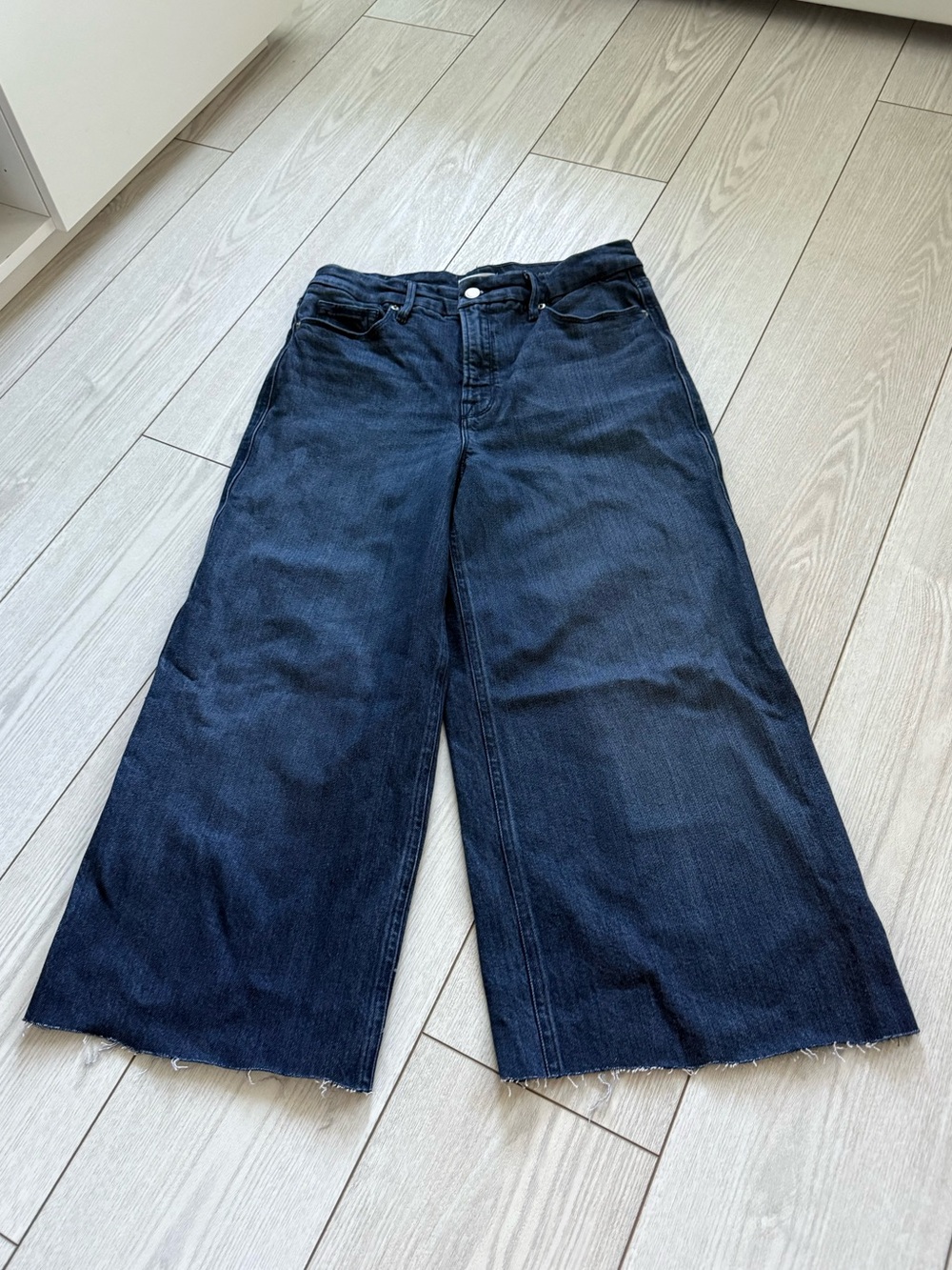 Good American 8/29 Good Skate high rise wide leg crop jeans dark blue denim